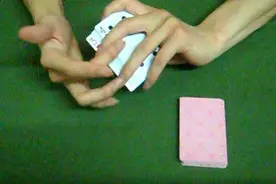 扑克魔术发底手法揭秘，简单又好玩的魔术
