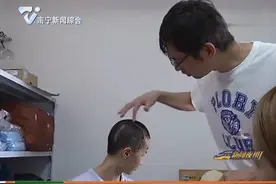 南宁骑电车被踹女孩已经康复出院，头部裂痕明显视频封面