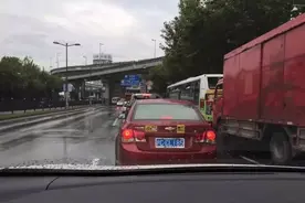 大整治沪C99Q57奔驰车竟有17次闯禁违法！公安交警提醒：坚持利用现场执法、电子警察、视频举报“三大利器”查处交通违法！图片