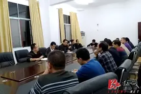 符家波深入龙山县靛房镇调研精准脱贫攻坚工作图片