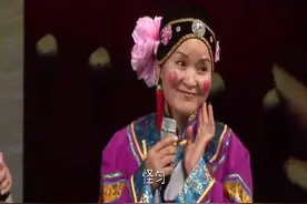 瞅瞅河南话曲剧小品，看张晓英在东莞精彩演绎，搞笑她是认真的！图片