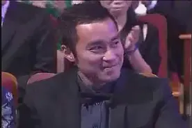 苏有朋张钧甯同台颁奖典礼，两人现场互相调侃引发全场爆笑！视频封面