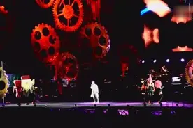 陈奕迅《红玫瑰》：得不到的永远在骚动，被偏爱的都有恃无恐