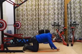 张博士自我矫正教程 翼状肩胛自我矫正训练