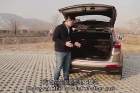 亲测试驾北京现代IX25，延续韩系实用主义至上原则！视频封面