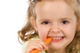 宝宝皮肤发黄可能是吃了这些东西图片