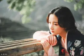 小说：应聘成家教，雇主父子家里超级富，每个月给她10万零花钱图片