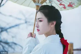 小说：傻子相公闹脾气，藏在被子里不出来，婆婆求她先低头认错图片