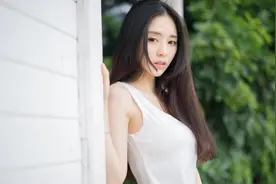 小说：男人送给她的礼物也够特别，黑色蕾丝睡裙？！图片