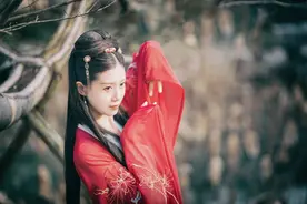 小说：小伙习武成痴，在雪地里练功一晚，整个人被大雪掩埋掉图片