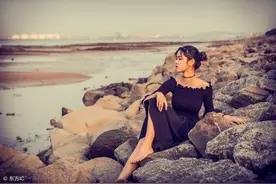 小说：身为满级黑莲花大佬，她死后被迫绑定了一个快穿系统图片