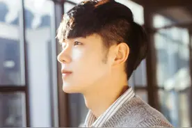 小说：他为给老婆送惊喜，送豪华钻戒，老婆却欲哭无泪：是我的钱图片