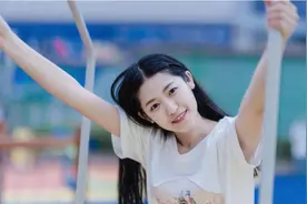 小说：重生成女总裁，发小来相助图片