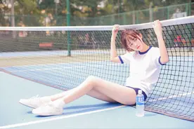 小说：女主播喊你一声大哥，你毫不犹豫给她买了辆巴博斯G800图片