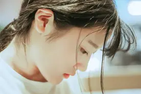 小说：二十年前双胞胎姐妹被抱错，二十年后双胞胎妹妹归来复仇图片