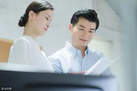 小说：心中无女人拔刀自然神黑化强十倍成就系统，向你报道图片