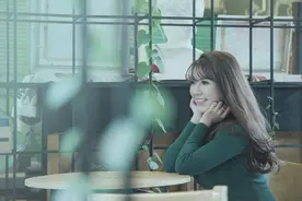 小说：假扮总裁女友见家长，面对众人的试探和盘问，她对答如流图片