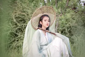 小说：女统领：你小子这次表现不错！图片