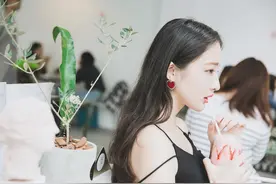 小说：好朋友的爸爸找上门来，慕倾心虚又无奈地劝和图片