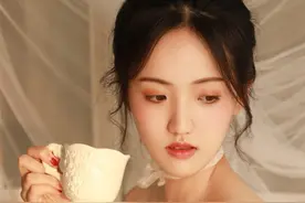 小说：“离婚吧，黄脸婆”，妻子微笑签字，当场卸妆：装的真累图片