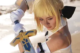 小说：意外穿越铠甲世界，我竟能召唤所有铠甲图片