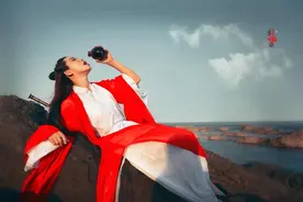 小说：肖霆来到青崖山洞天为他准备的洞府之内，进入蝶星玉坠空间图片