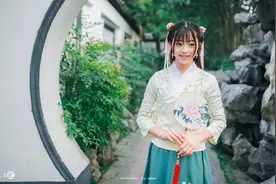 小说：她眼泪引雨后被困玉佩，一个月便成为了玉佩主人的白月光图片
