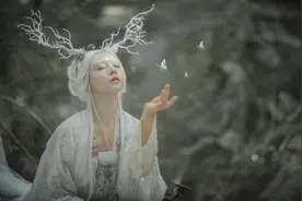 小说：四十岁的美妇开宝马930，保养得像二十岁的青春无敌美少女图片