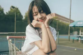 小说：三年的感情，抵不过你三个月的新鲜感，从此我们一刀两断。图片