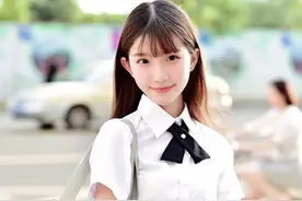 小说：高冷校花闺蜜：小奶狗就让给你了！！图片