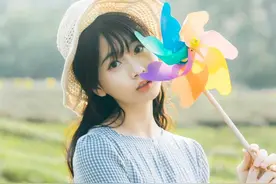 小说：一男人突然闯入美女家里，他到底要做什么？图片