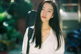 小说：小姑娘高价买原石，居然切出...图片