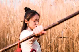 小说：那一夜，他屹立山巅单手指天，高呼：猿神，启动！图片