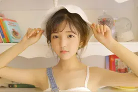 小说：小伙得到透视双瞳，发现只要亲眼前女孩一口，就能得到灵气图片