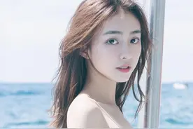 小说：刚开学就被校花约吃饭，兄弟羡慕不已，只因校花是他的女友图片