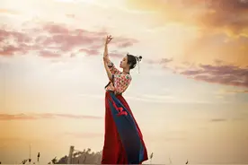 小说：天下官员是一家，危难之时，出手求情，能否改变圣旨？图片