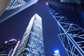 小说：穿越里世界，我以魔术成神！图片