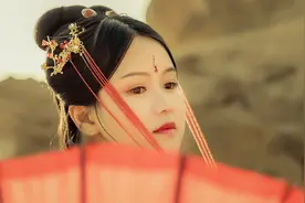 小说：龙哥，你不是死了吗，还是我亲手埋的你，你怎么又活过来了图片