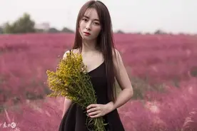小说：美女同事被我发现不为人知的秘密，却自暴自弃彻底暴露本性图片