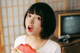 小说：妻子临时出差，我给她惊喜，偷偷赶到她住酒店查询住哪间房图片