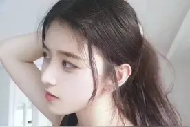 小说：穷小子救下一男子，竟是当地富商，一出手就是1000万报酬！图片