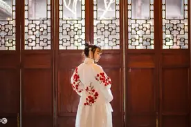 小说：儿媳拿箱牛奶回娘家，婆婆破口大骂！隔天儿媳带房子离婚图片