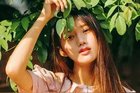 小说：小丫头暗恋邻居哥哥，误会他有女朋友而哭了，竟被他安慰图片