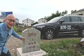 长沙和岳阳的差距，一条路就看出来了，交界处对比简直天差地别图片