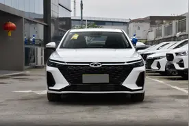 好车不怕晚，解读奇瑞艾瑞泽8，家用代步正合适图片