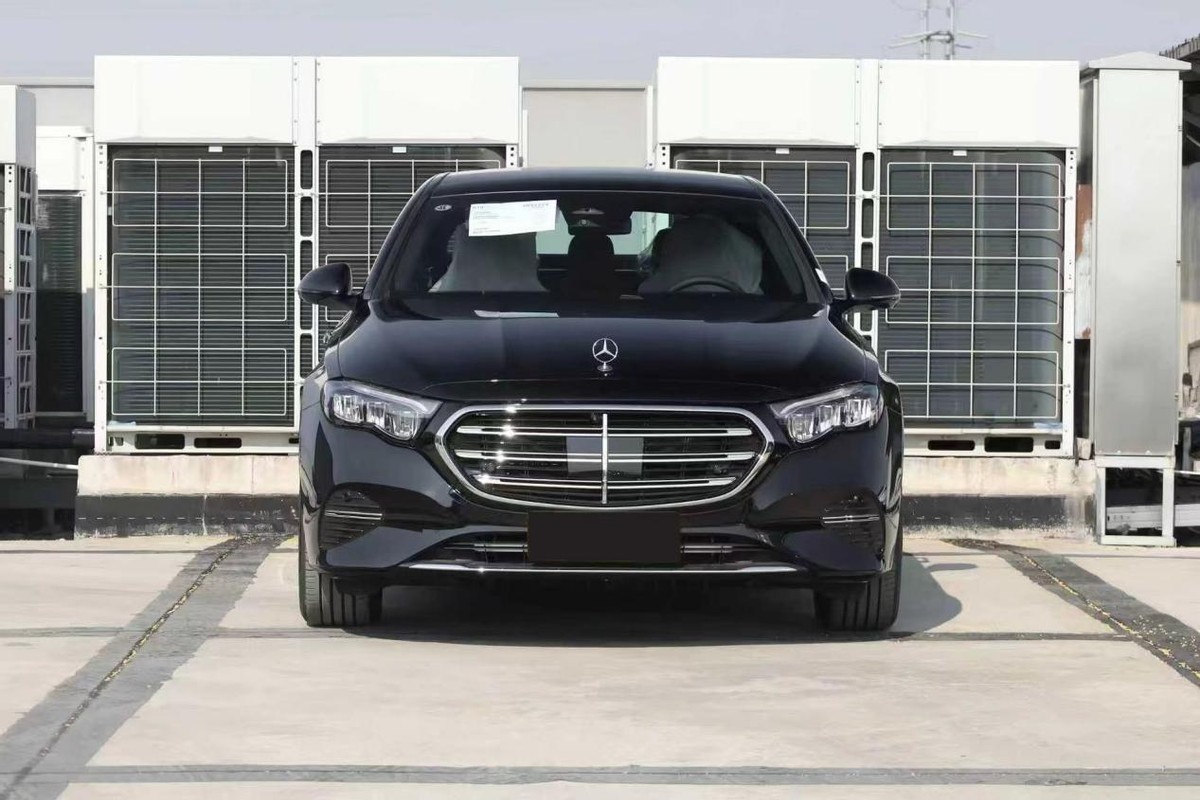 奔驰E级价格下降_奔驰新e300l 驾驶模式c与e的区别_E260L与E300L对比