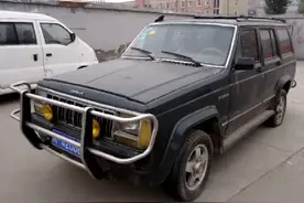 双环汽车仿制的切诺基XJ，不是专业玩家真的很难分辨图片