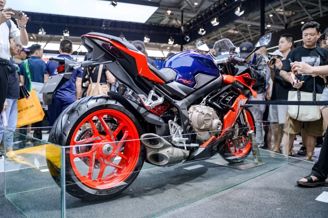 宗申这阵容太过庞大，四缸仿赛 RC680R 正式亮相！6517|小老婆汽機車資訊網