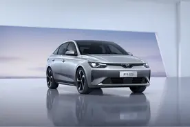 同为纯电家轿，续航500公里的威马E.5与小鹏P5谁更科技范？图片