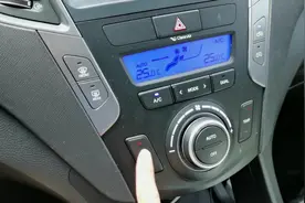 车子冬天开暖风要关闭AC键吗？不关油耗会增加吗？喵哥测试给你看图片